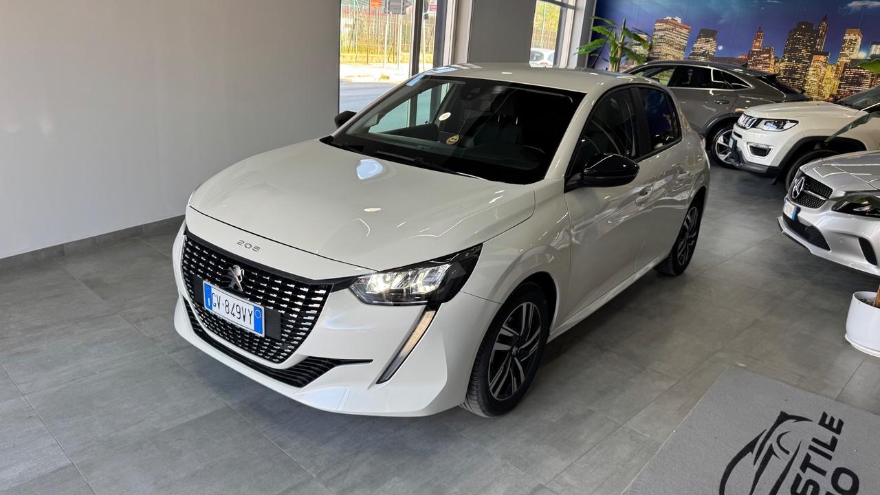 Peugeot 208 PureTech 75 Allure-64.000 km
