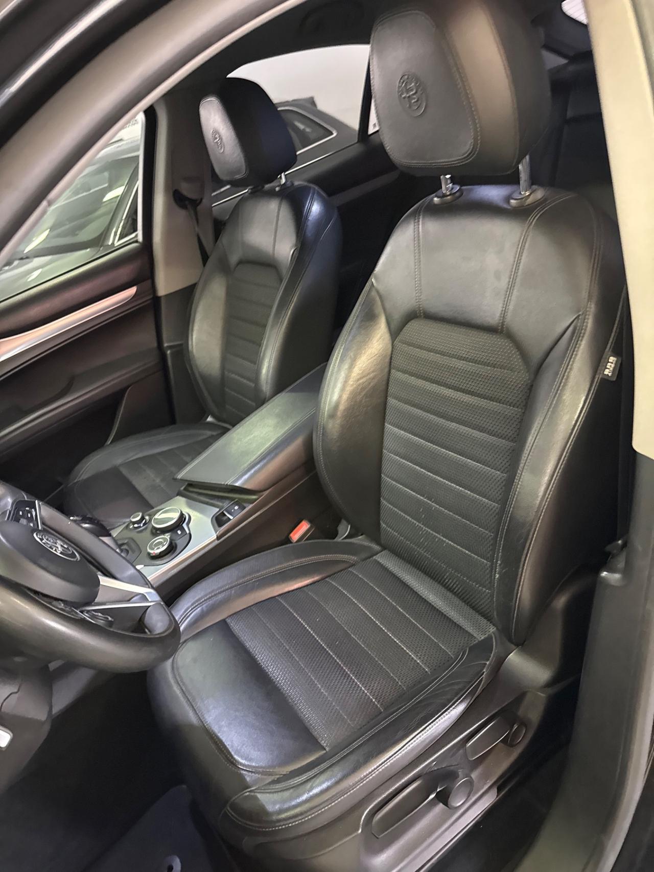 Alfa Romeo Stelvio 2.2 Turbodiesel 210 CV AT8 Q4 Executive