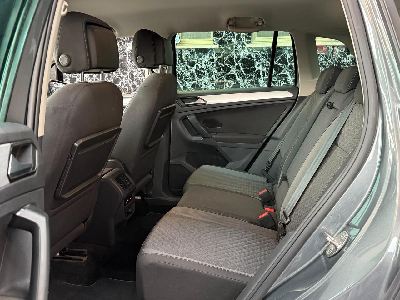Volkswagen Tiguan 1.6 TDI R-Line