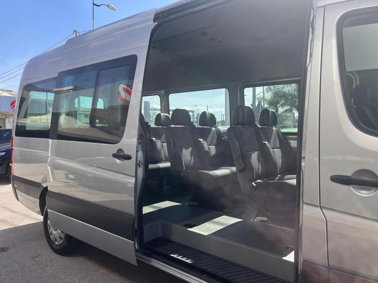 Volkswagen Crafter 9 posti possibilità trasporto disabili