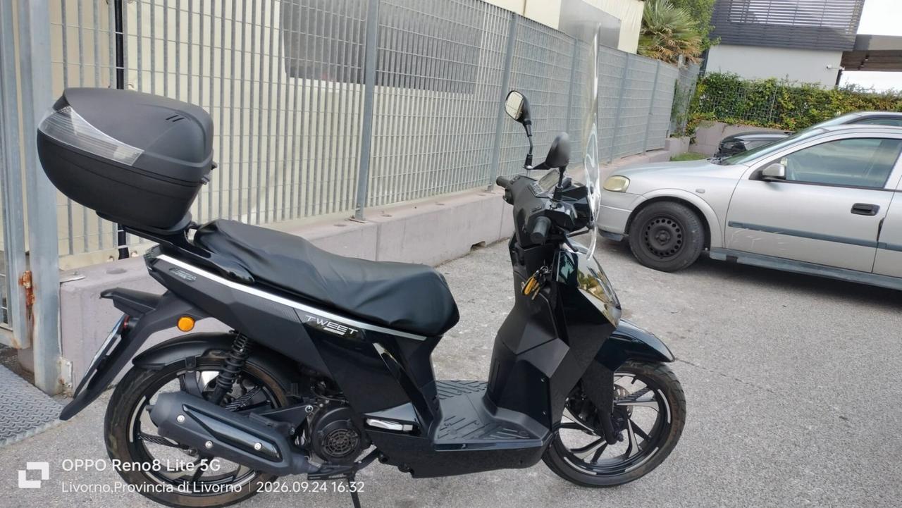 Peugeot Tweet 125