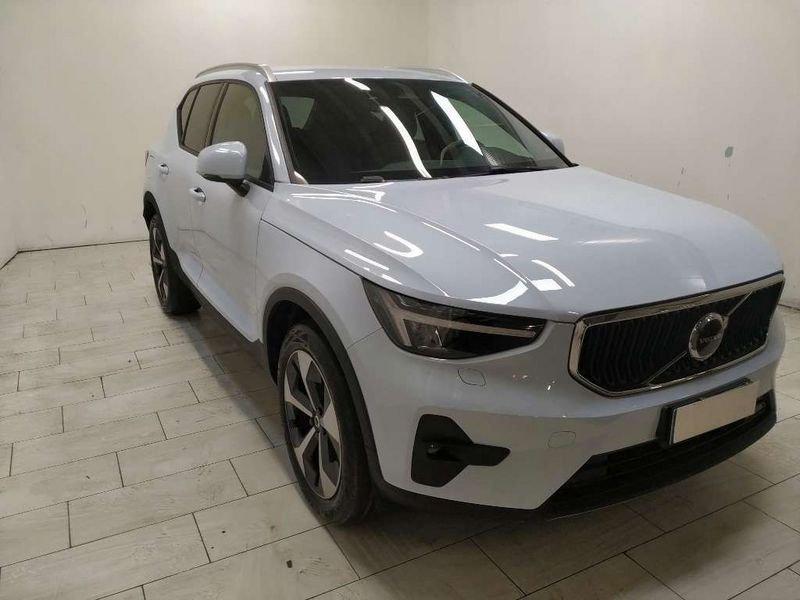 Volvo XC40 2.0 b3 Core auto