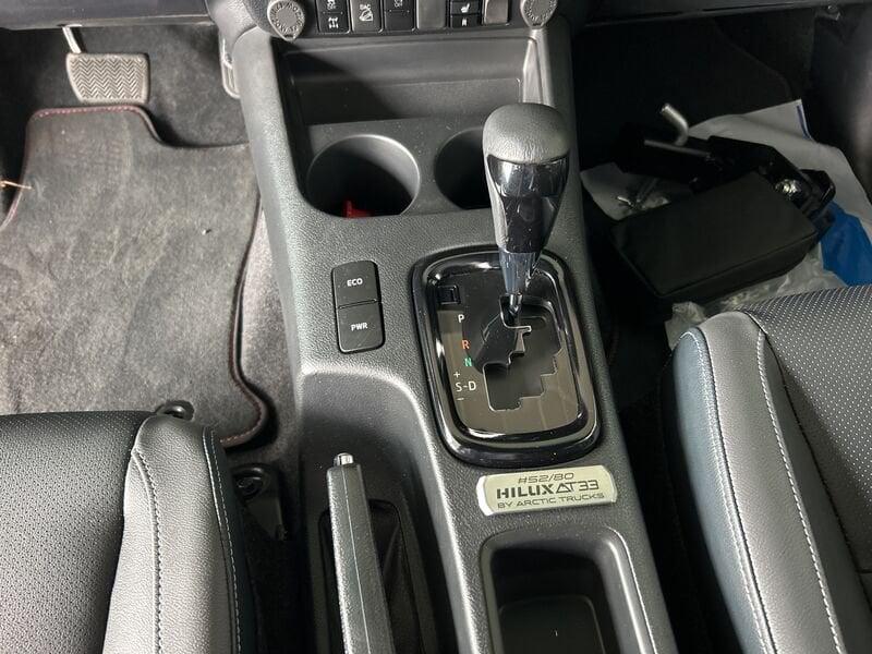 Toyota Hilux 2.8 D A/T 4WD 4 porte AT 33 Double Cab Invincible IVA ESPOSTA COMPRESA