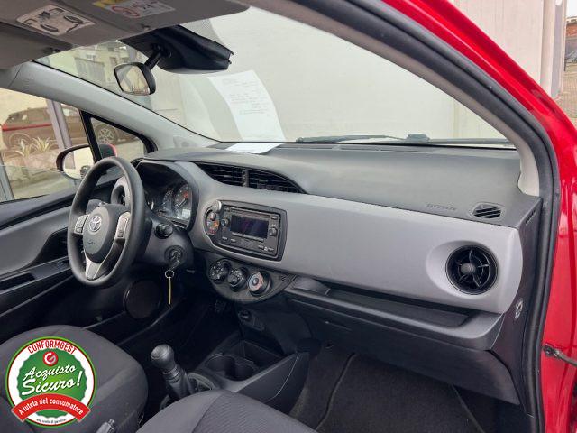 TOYOTA Yaris 1.0 72 CV 5 porte Lounge