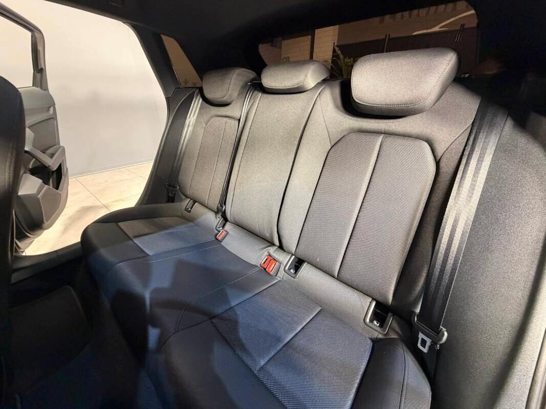 Audi A3 Sedan 35 TDI S tronic line edition