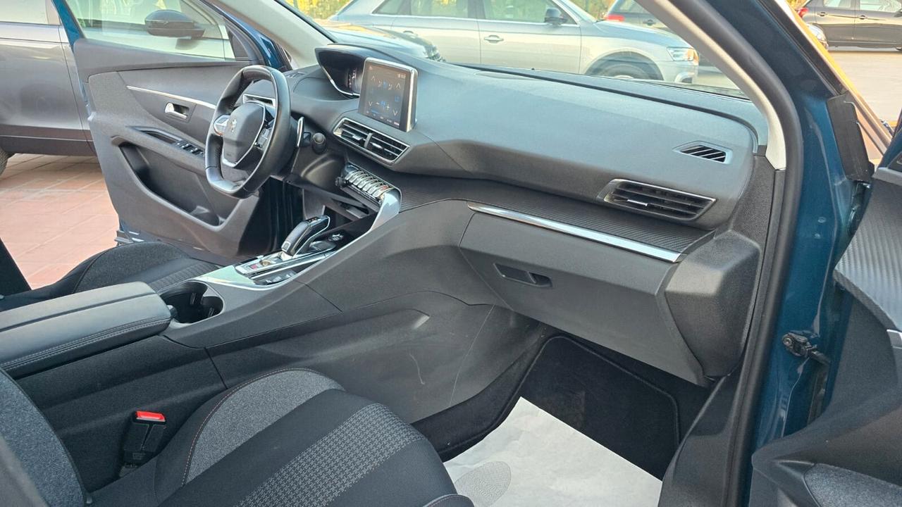 Peugeot 3008 BlueHDi 130 S&S EAT8 Active Pack