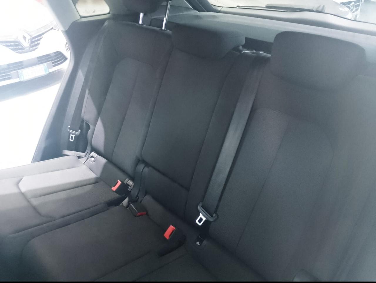 Audi Q3 35 TDI S tronic Business