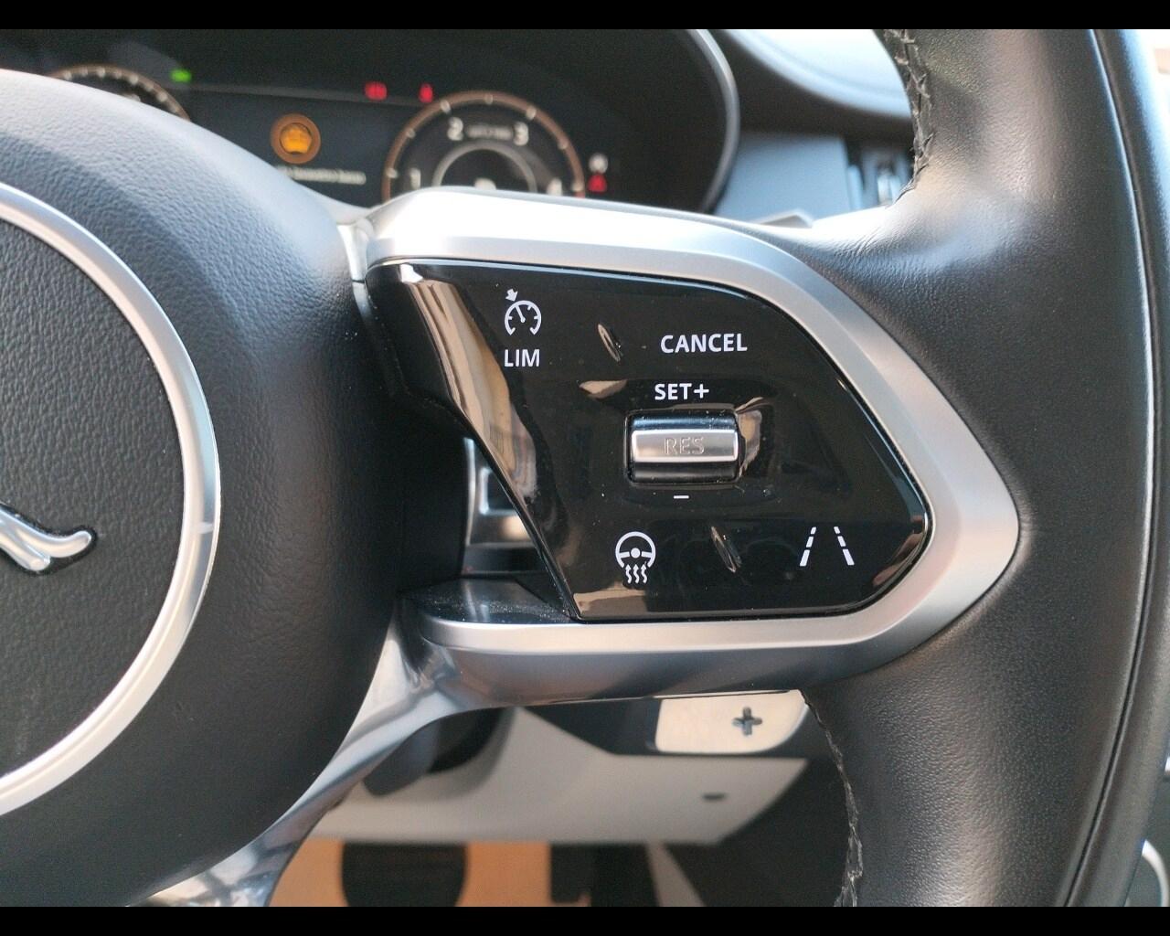 JAGUAR E-Pace (X540) E-Pace 2.0D I4 204 C...