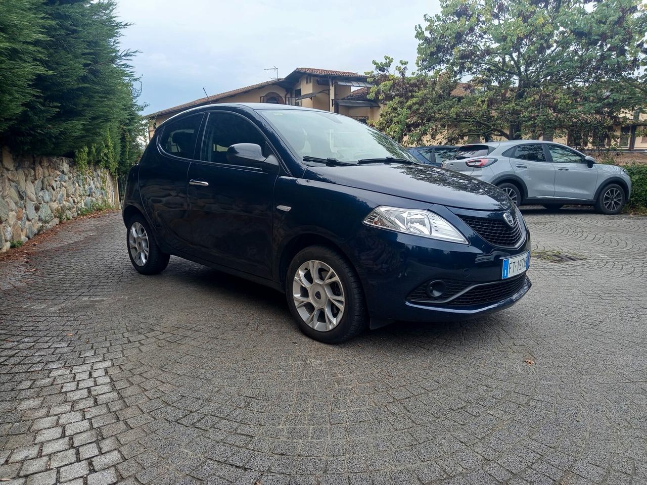 Lancia Ypsilon 1.2 69 CV 5 porte S&S Platinum 11/2018