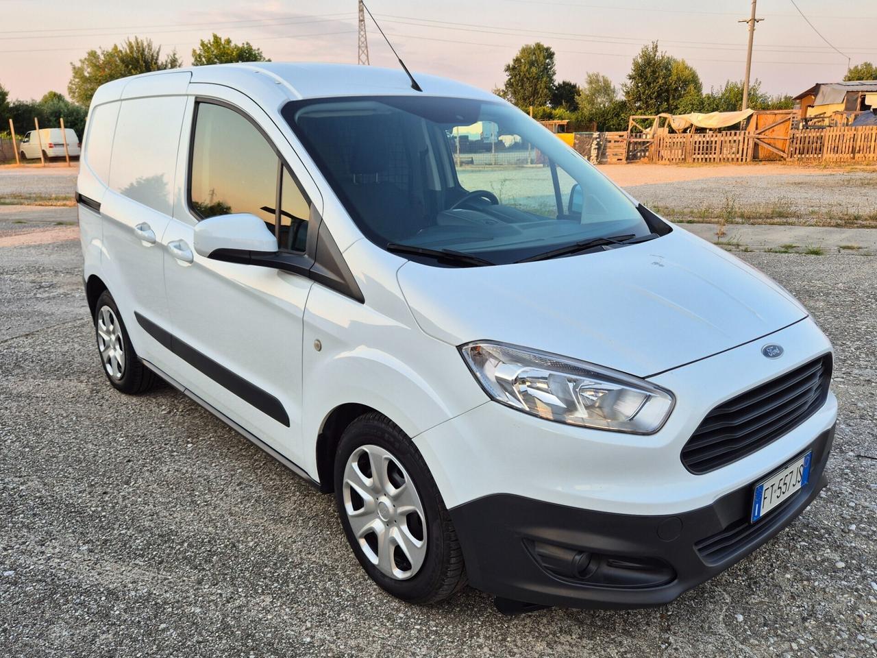 Ford Transit Courier 1.5 TDCi 95CV Van Trend