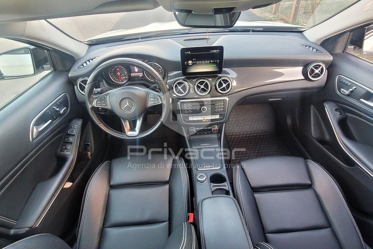 MERCEDES GLA 200 d Automatic 4Matic Premium