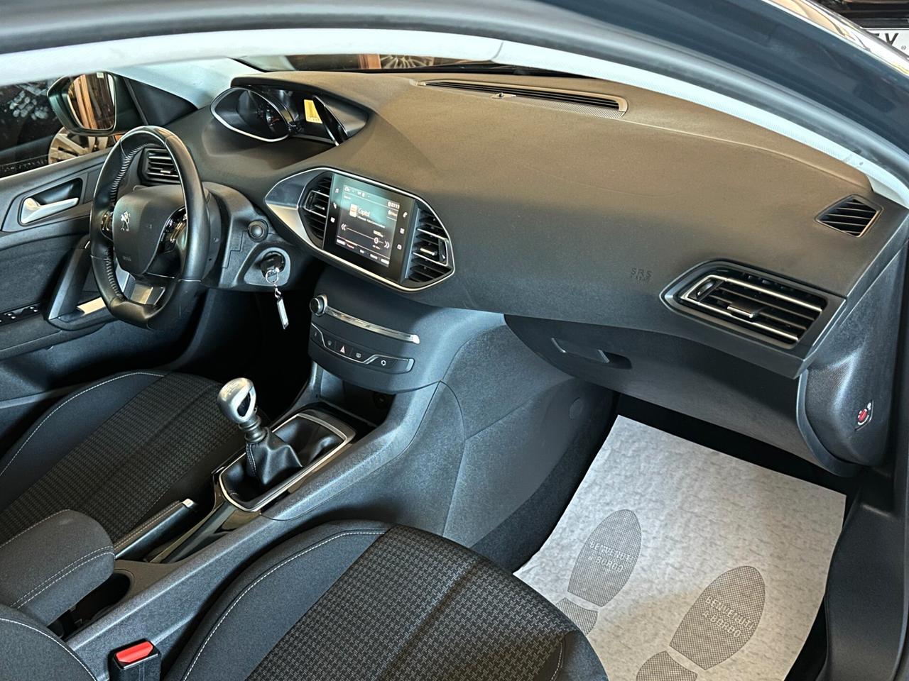 Peugeot 308 1.5 BLUEHDI 130 cv. 5 porte ACTIVE