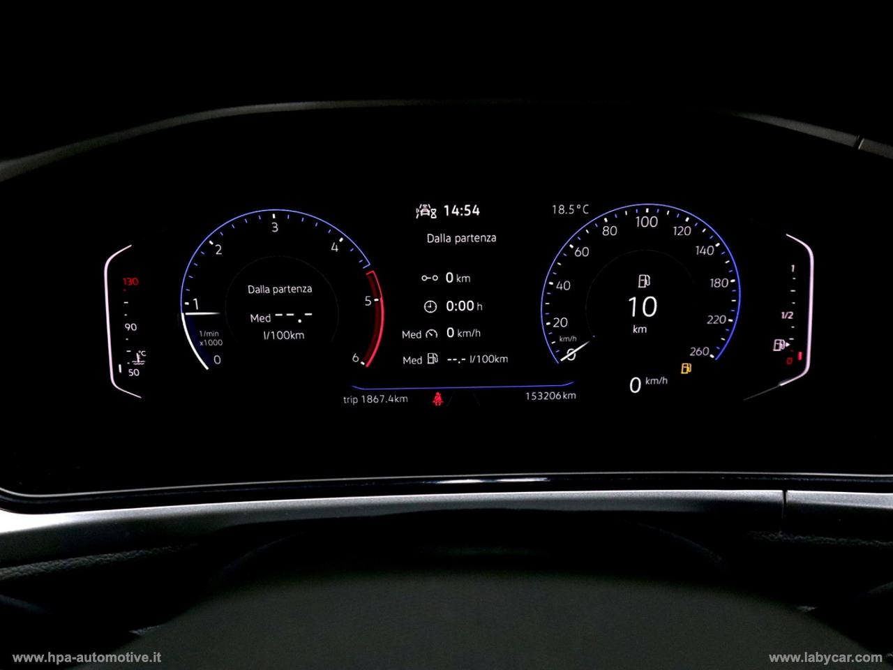 VOLKSWAGEN T-Roc 2.0TDI LED PARK ASSIST ACC