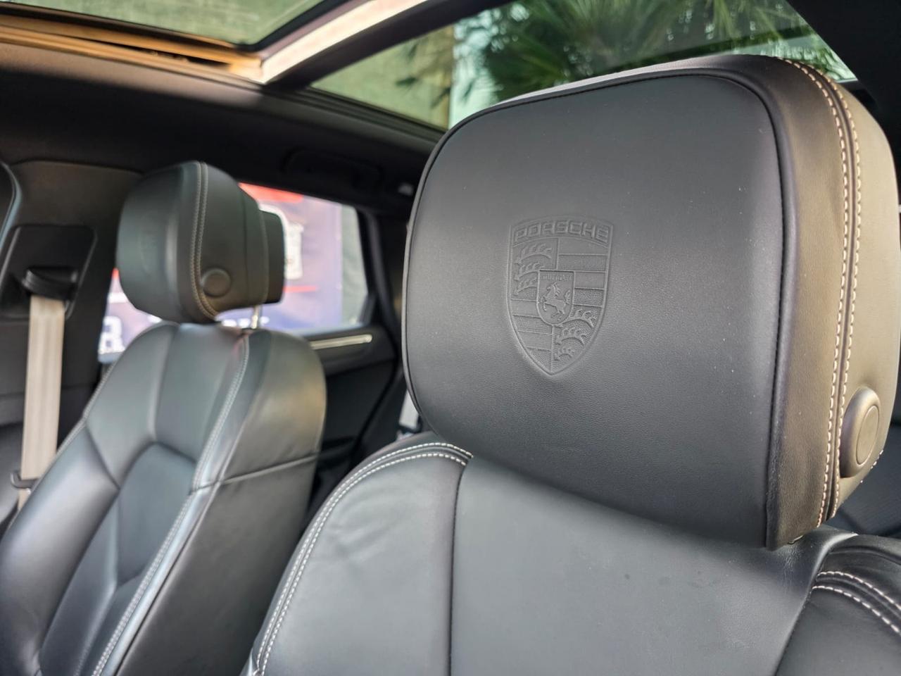 Porsche Macan 2.0 T PASM