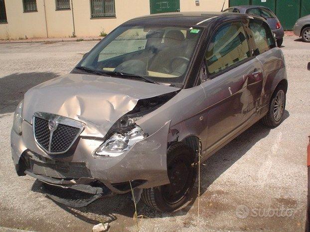 Lancia Ypsilon 1.3 MJT 75CV Oro Bicolore