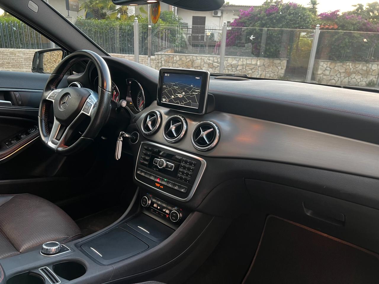 M-Benz GLA 220 CDI 4Matic Premium- AMG-TETTO- FULL
