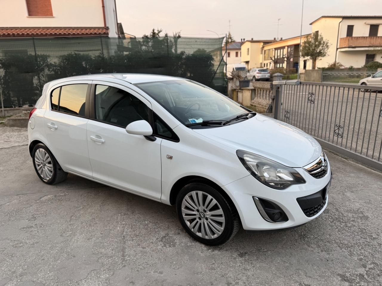 Opel Corsa 1.3 CDTI NEOPATENTATI 2014 UNICO PROP
