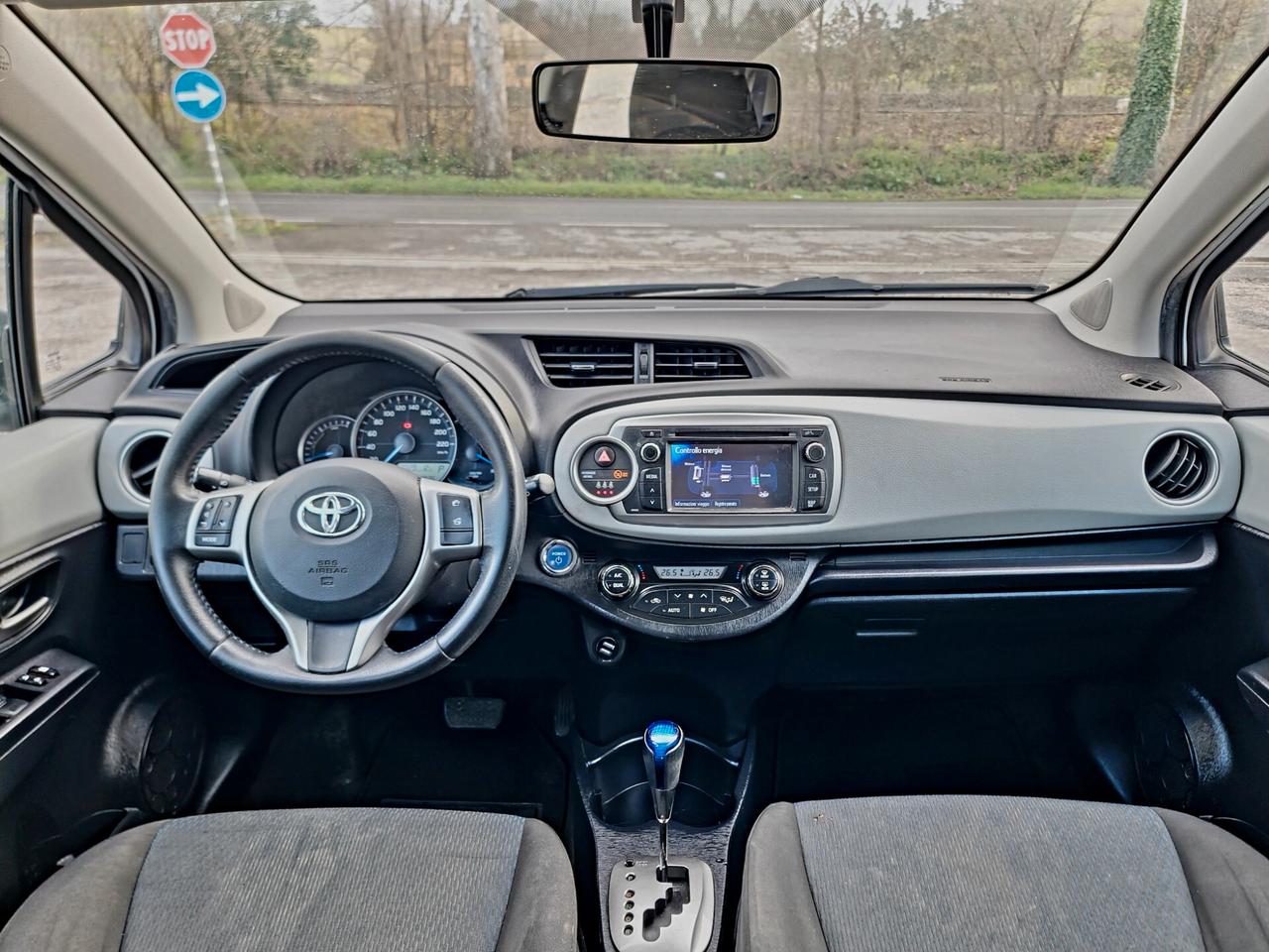 Toyota Yaris 1.5 Hybrid 5 porte Lounge Più 2014-E5B NEO