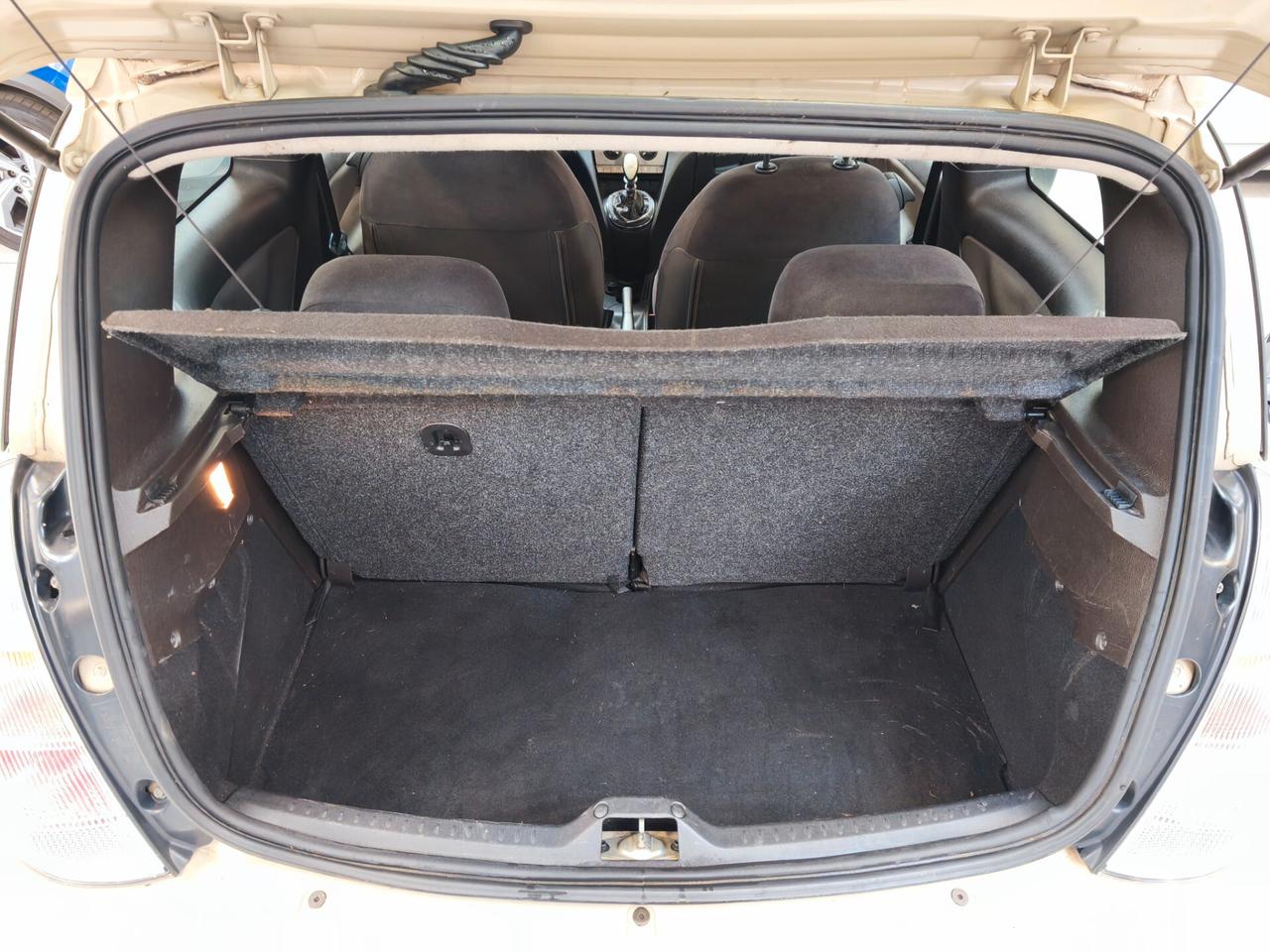 Lancia Ypsilon 1.4 Oro Bianco