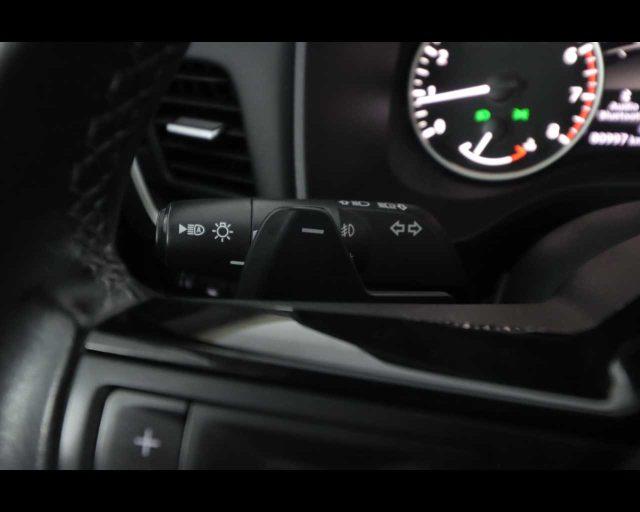 NISSAN Qashqai MHEV 158 CV Xtronic Business