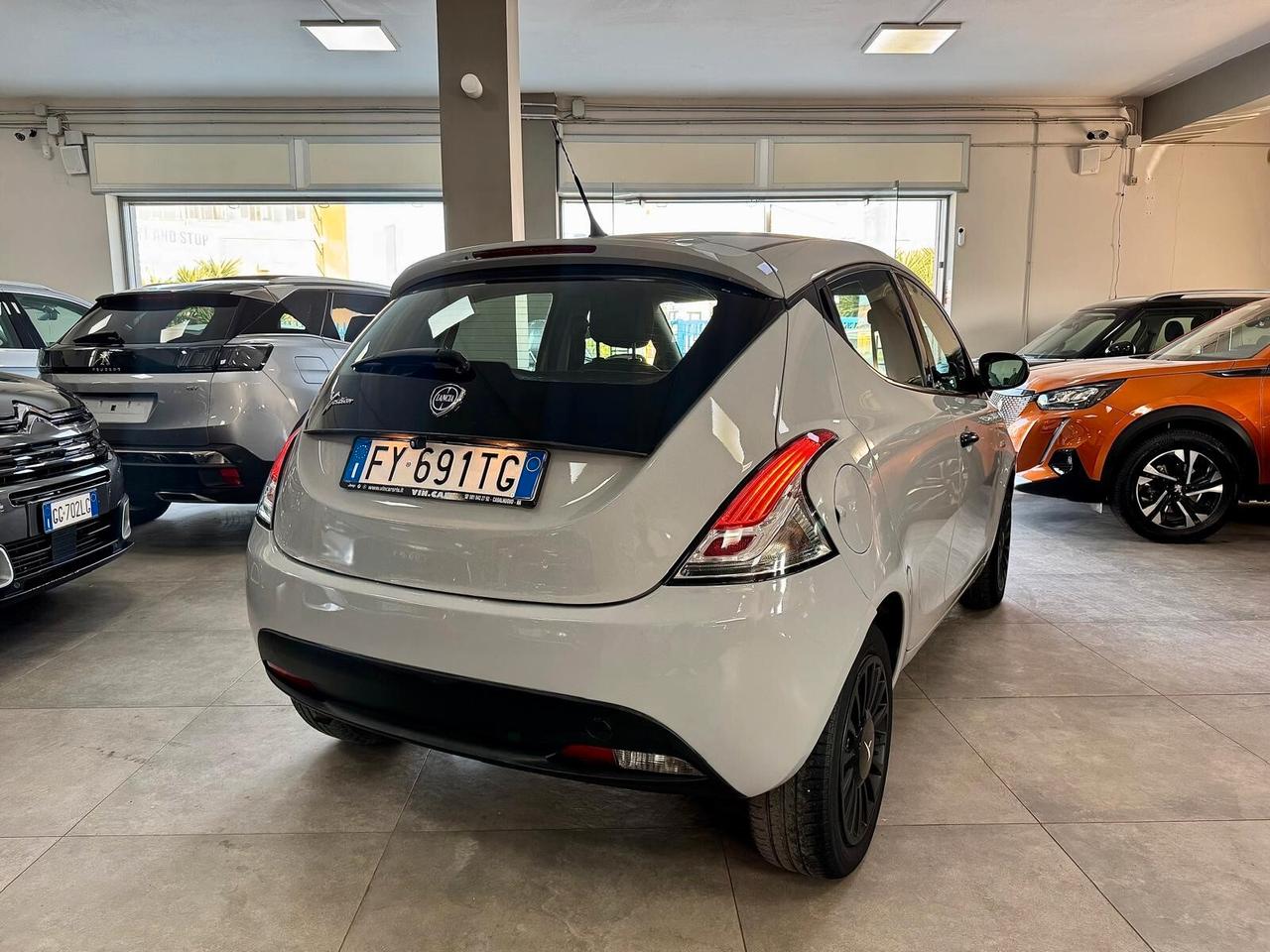 Lancia Ypsilon 1.2 69 CV S&S Gold 2019