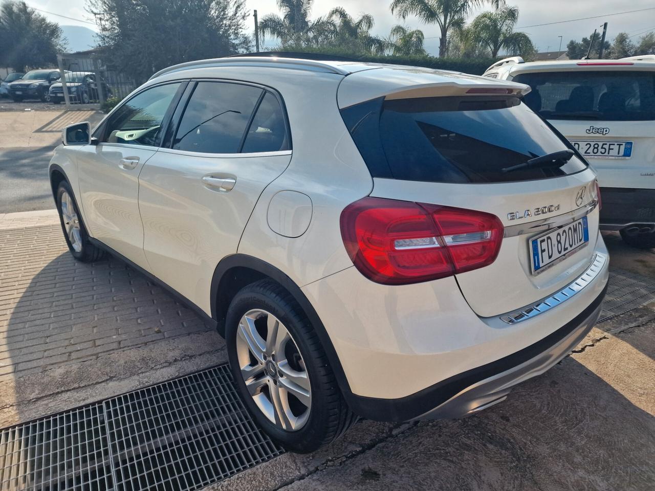 Mercedes-benz GLA 200 d Premium