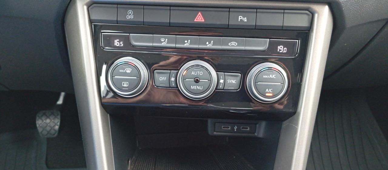 Volkswagen T-Roc 1.6 TDI 115 CV Style-Garanzia