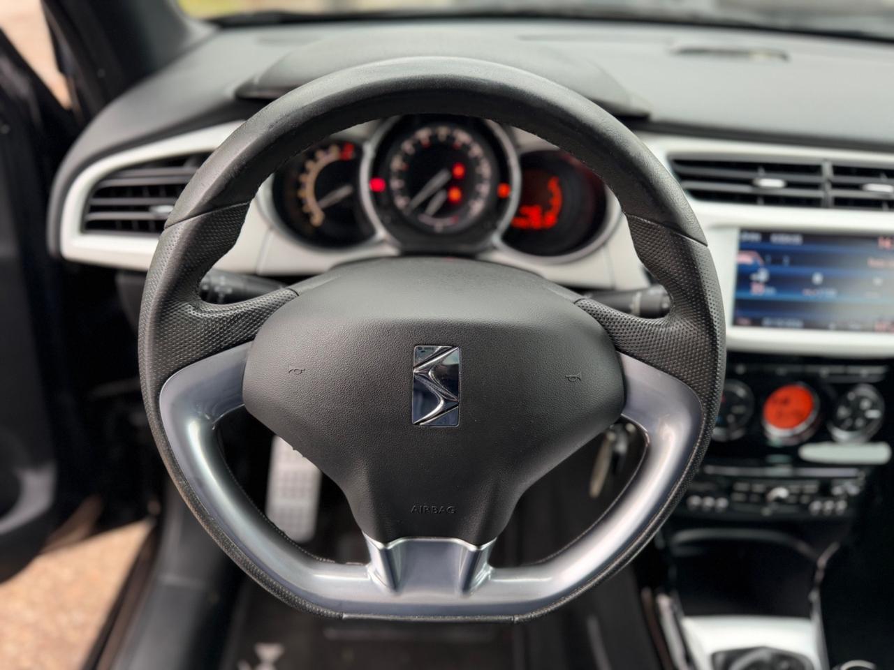 Ds DS3 3 1.6 THP 155 Just Black