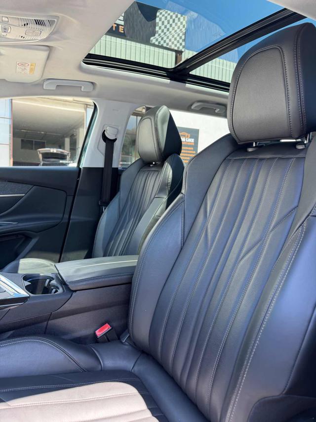 PEUGEOT 5008 PureTech Turbo 130 S&S Allure