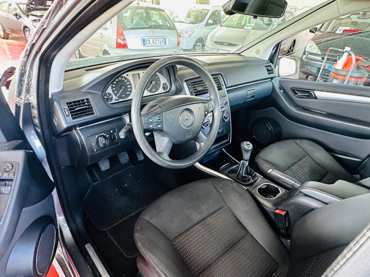 Mercedes-benz B 180 BlueEFFICIENCY Premium