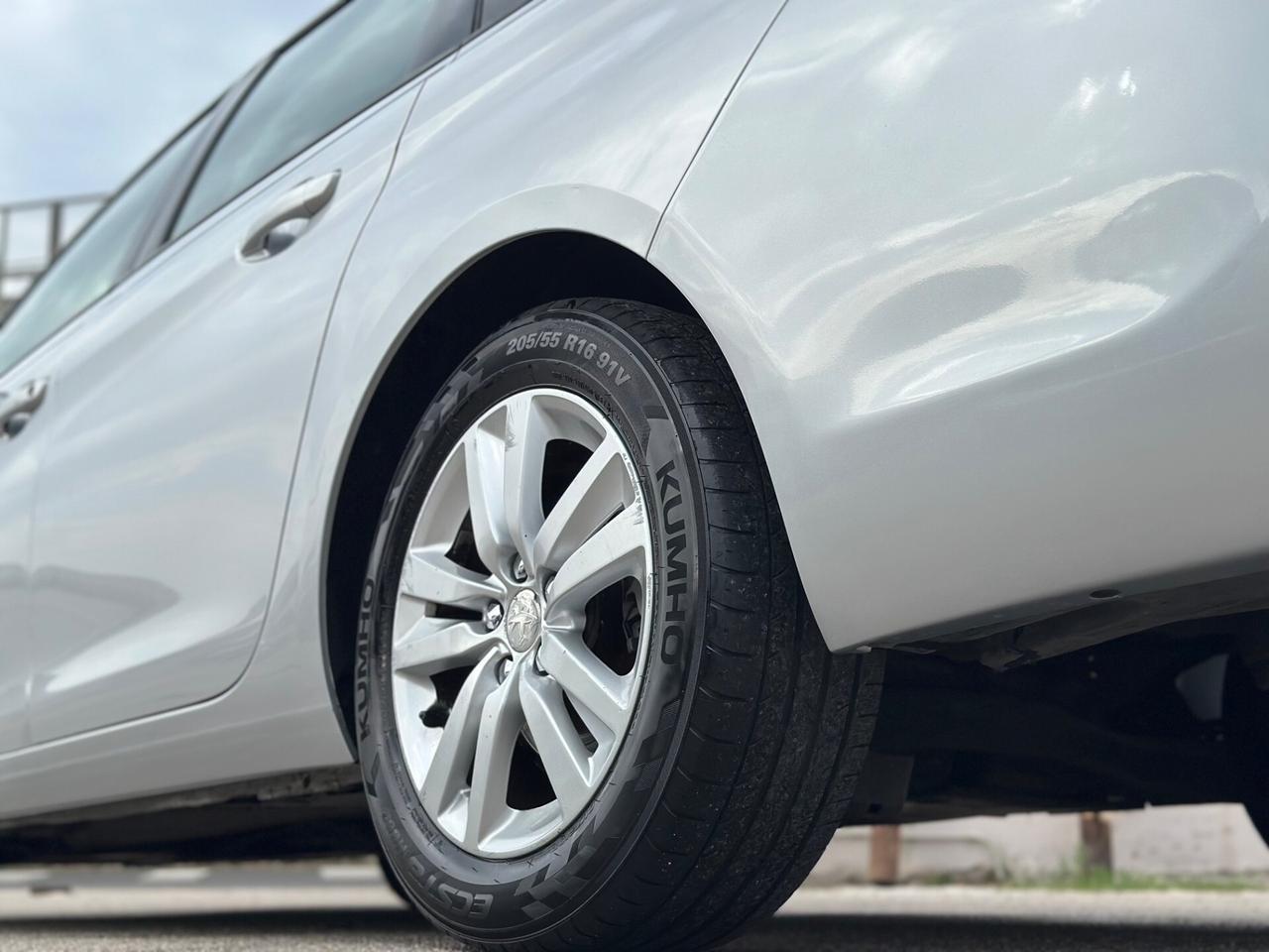 Peugeot 308 2015 1.6 115 CV SW Business PERFETTA