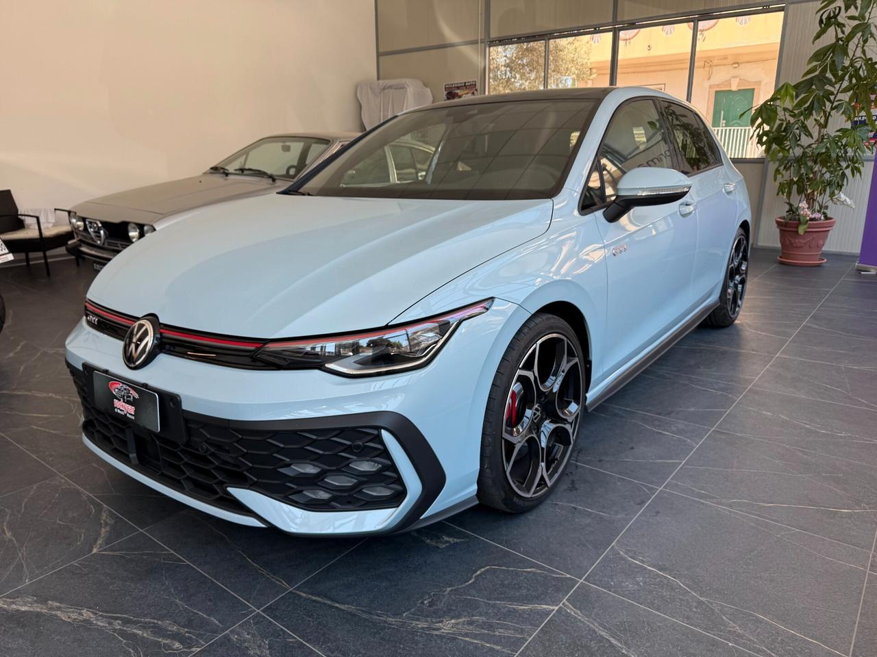 Volkswagen Golf GTI Golf 2.0 TSI GTI DSG