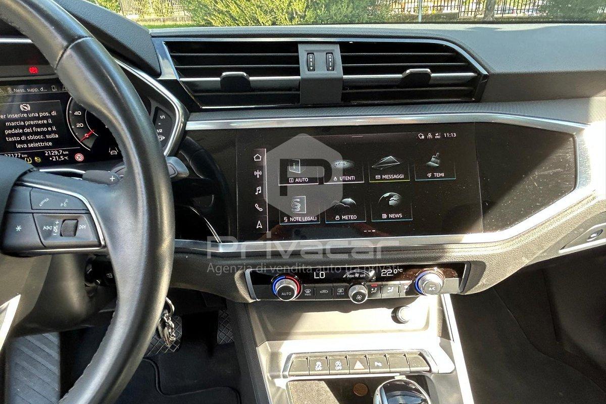 AUDI Q3 35 TFSI Business Advanced