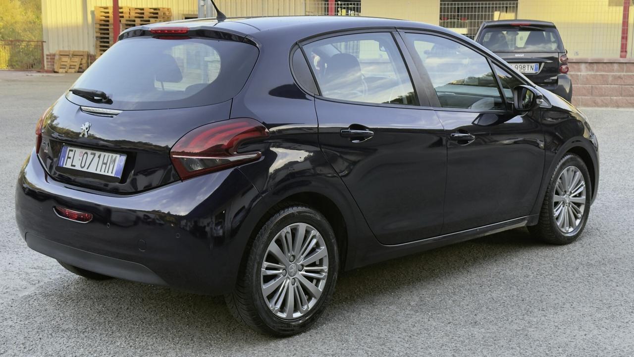 Peugeot 208 BlueHDi 75 5 porte Allure