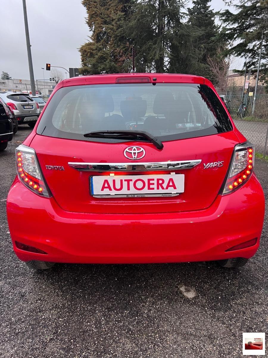 TOYOTA - Yaris - 1.4 D-4D 5p. Lounge