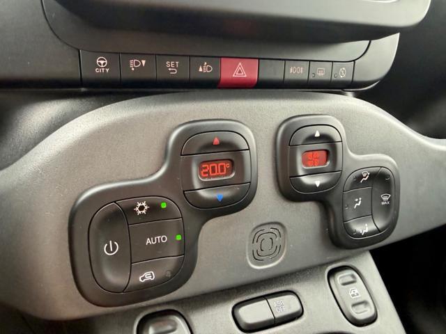 FIAT Panda 1.0 HYBRID CITY LIFE+CLIMATRONIC+SCHERMO+5POSTI