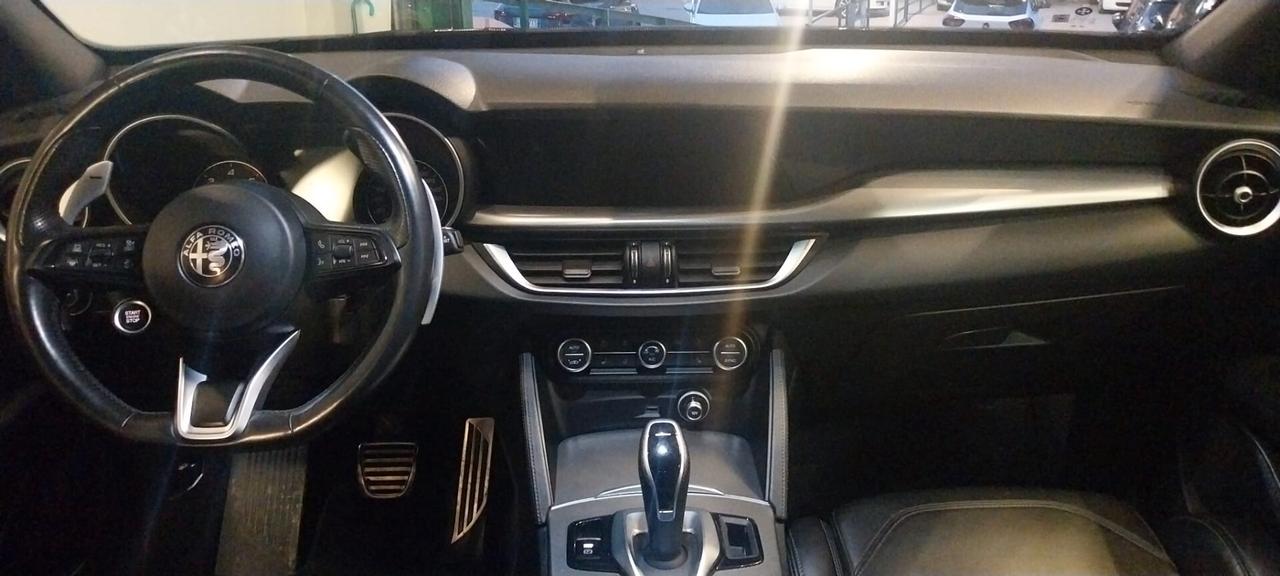 Alfa Romeo Stelvio 2.2cc 210 CV AT8 Q4 Veloce