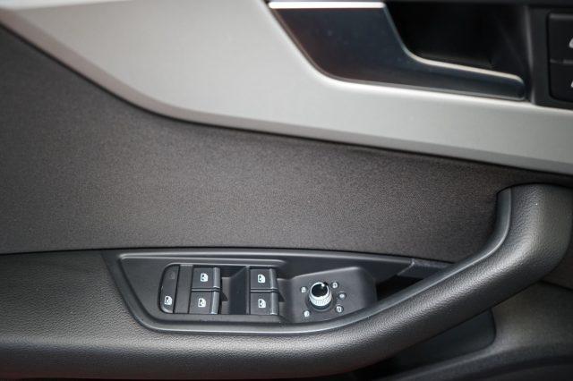 AUDI A4 Avant 30 TDI/136 CV S tronic Business