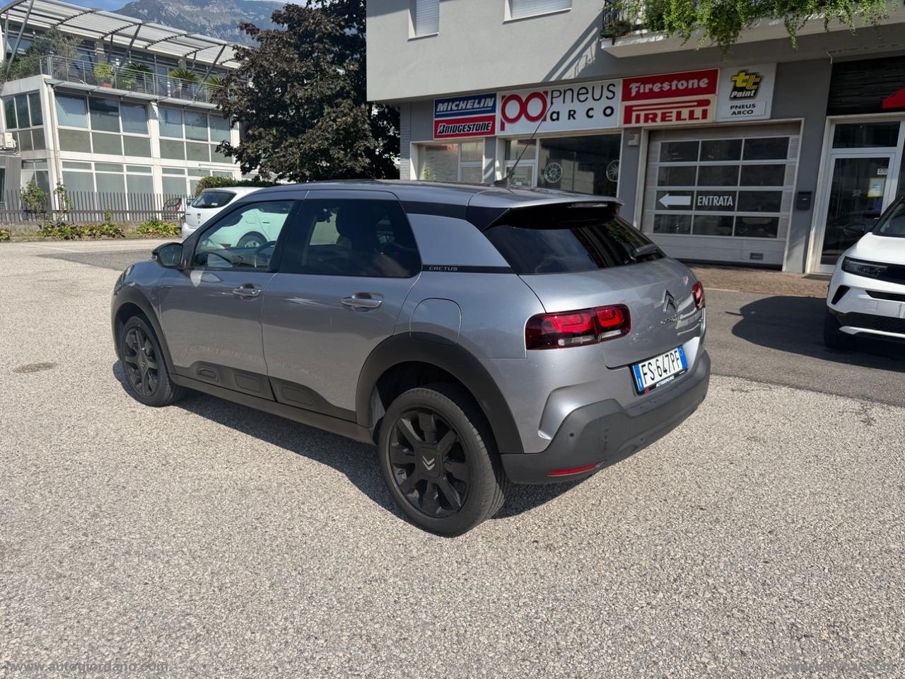 CITROEN C4 BlueHDi 100 SHINE