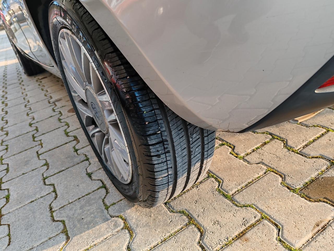 Lancia Ypsilon 1.2 BENZINA GPL