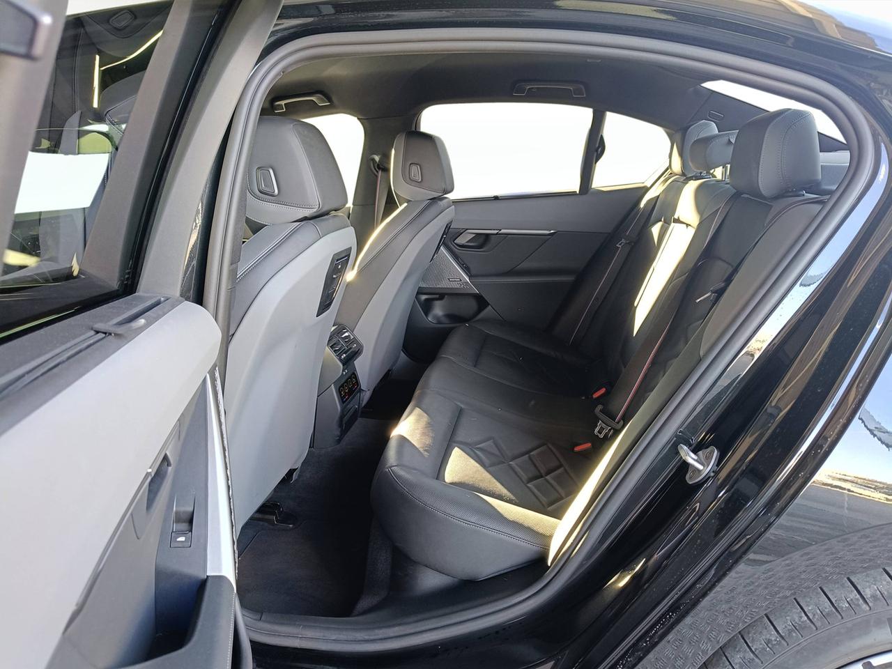 BMW Serie 5 G60 Berlina - 520d 48V xdrive MSport Pro auto