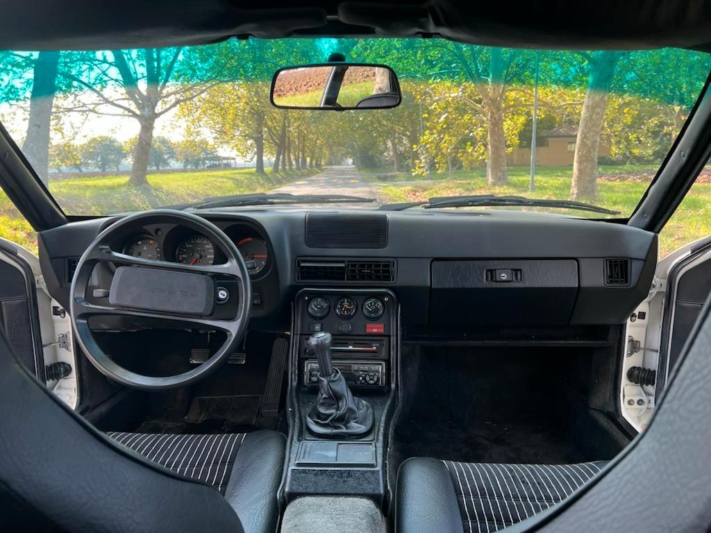 Porsche 924 Turbo - 1982