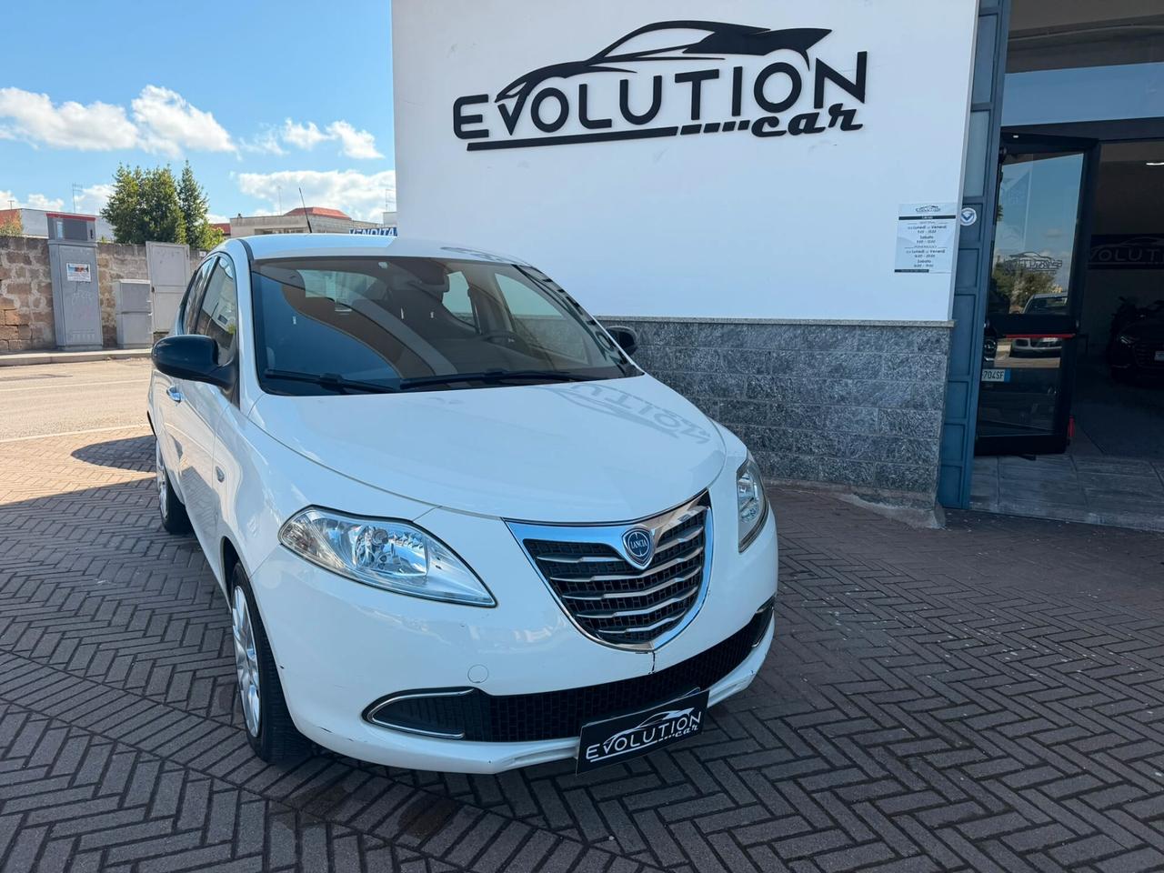 Lancia Ypsilon 1.2 69 CV 5 porte GPL Ecochic Gold
