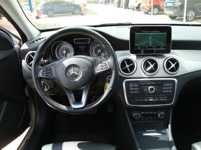 Mercedes-benz GLA 200d Automatic ''TETTO PANORAMICO''