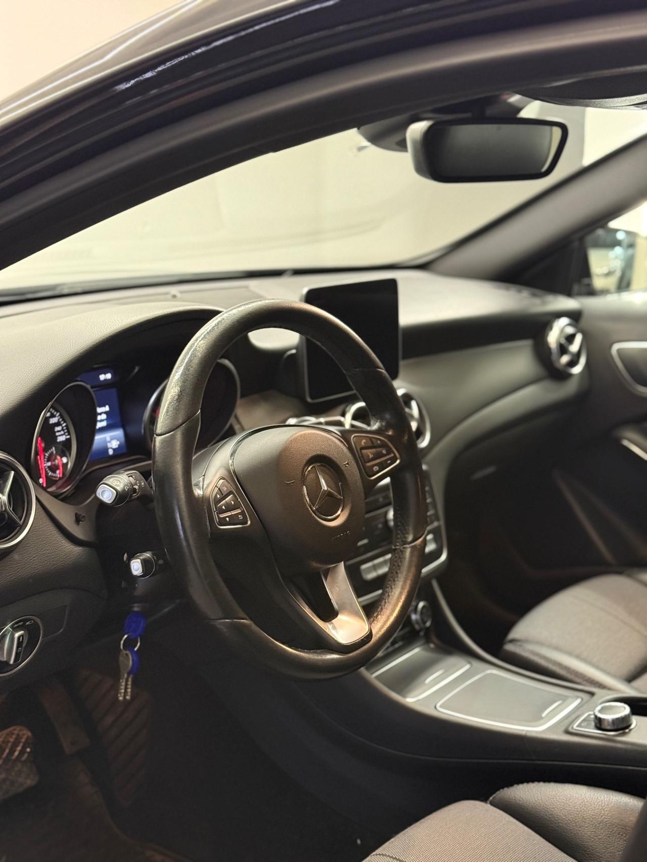Mercedes-benz GLA 200 d Automatic Sport