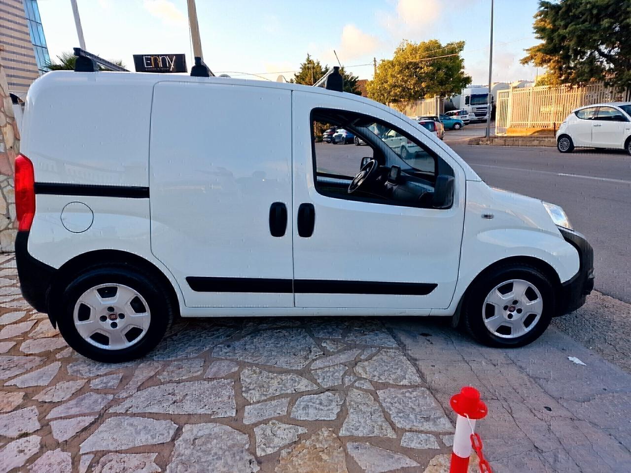 Fiat Fiorino 1.3 MJT 95CV Cargo SX 2022