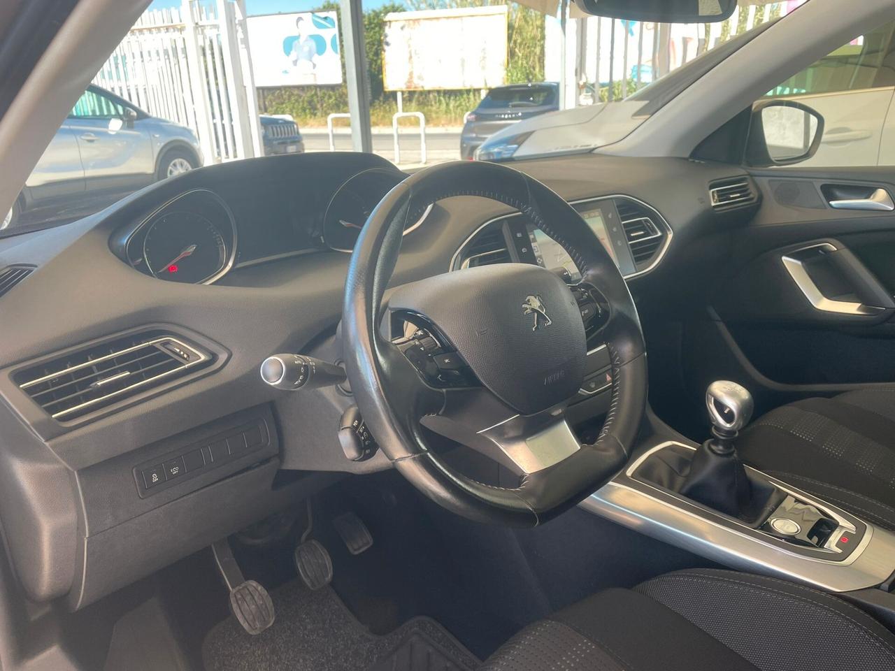 Peugeot 308 BlueHDi 120 S&S Allure
