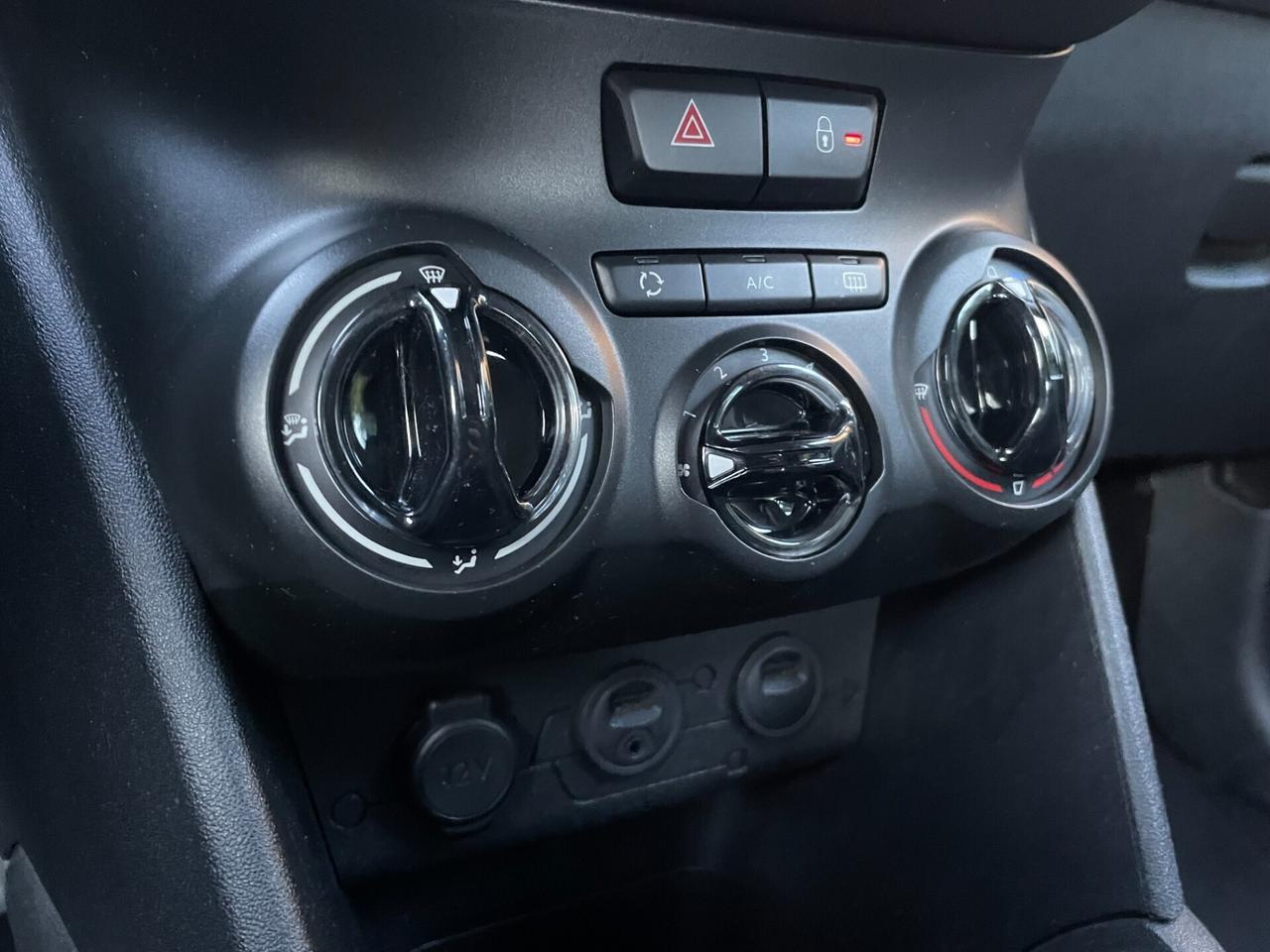 Peugeot 208 1.4 HDi 68 CV 5 porte Business