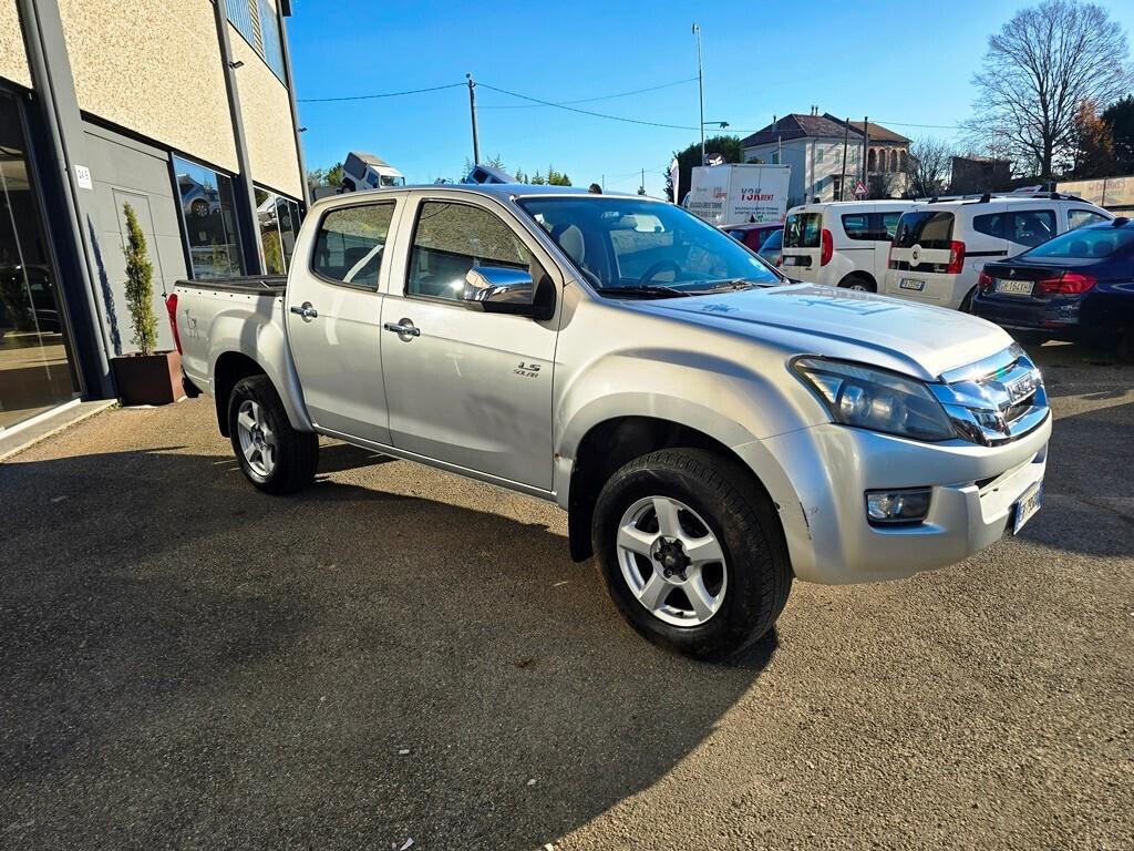 Isuzu D-Max 2.5 TDI 163CV SOLAR 4WD