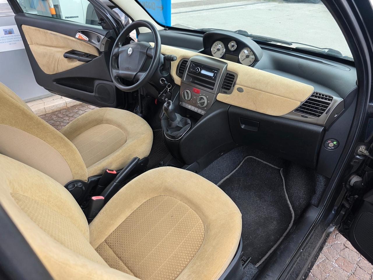 Lancia Ypsilon 1.3 Multijet 16V con 209.000km Neopatentati ok